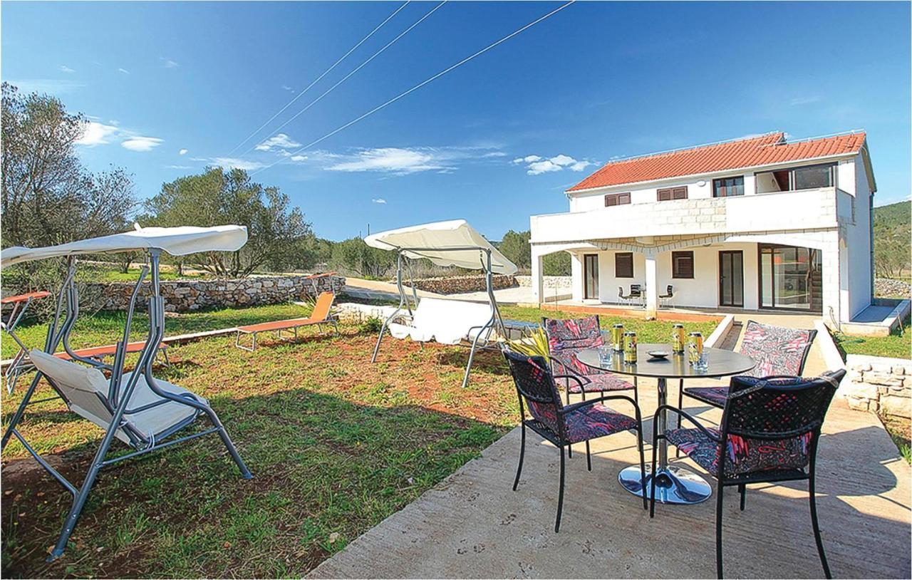 4 Bedroom Amazing Home In Vela Luka Exterior foto