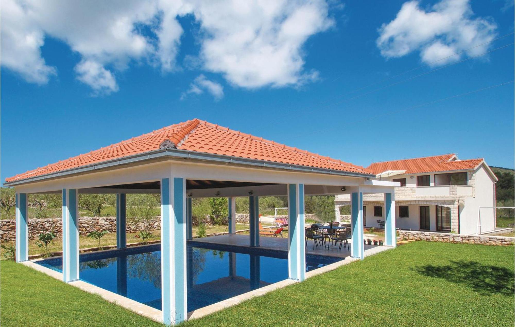 4 Bedroom Amazing Home In Vela Luka Exterior foto